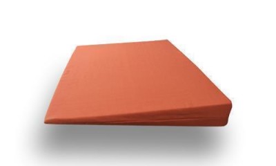 Matratzenkeil aus Schaumstoff Rg 36 mit Baumwollbezug 90 x 50 x 10/1cm terrakotta