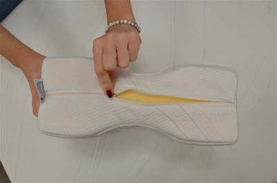 SW Bedding Orthop&auml;disches Kniekissen  Visco 32 x 20 x 12 cm Bezug medicare wei&szlig;