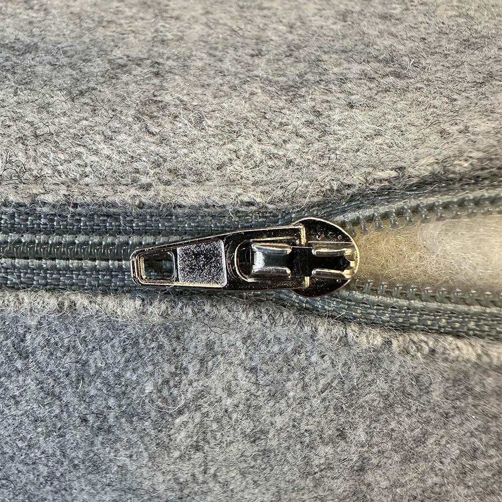 Reißverschluss am Polsterbezug